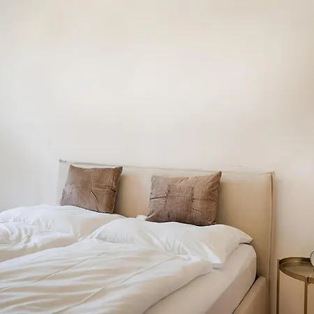 Business In Apartment